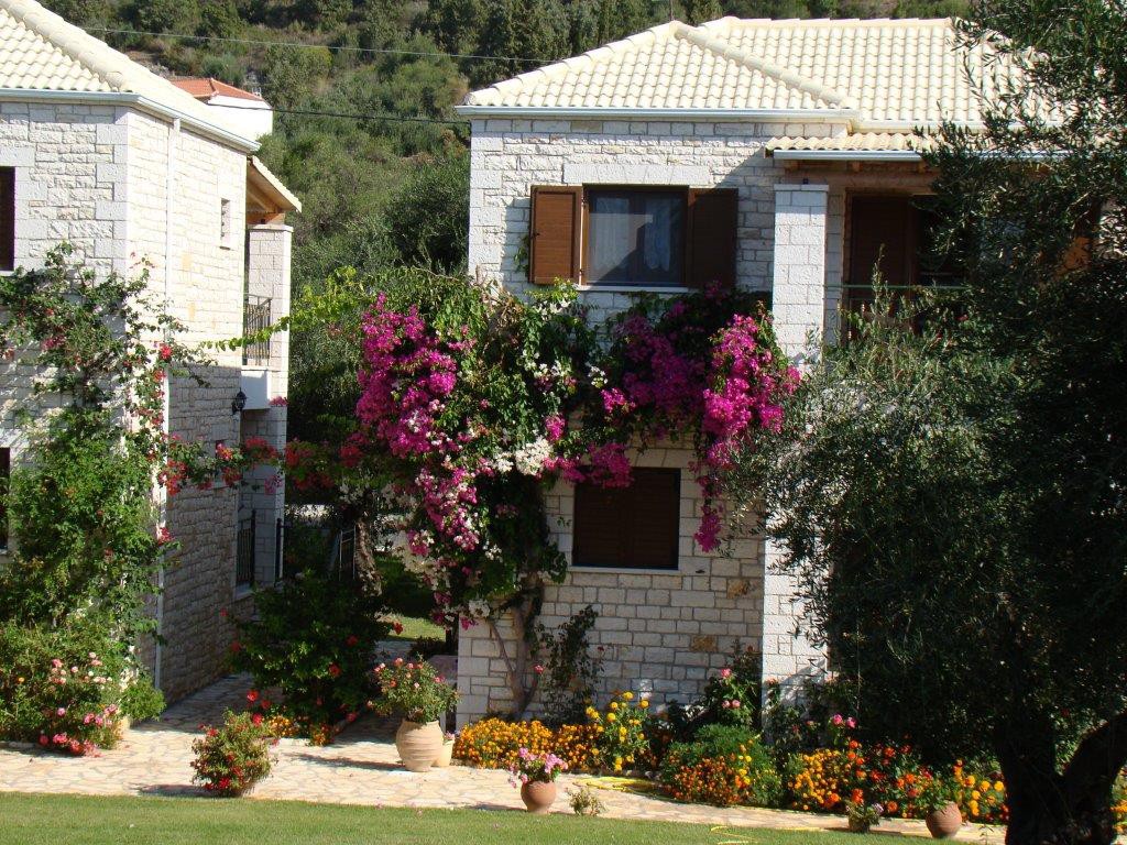 Mikros Paradisos